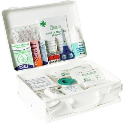 Coffret 1ers soins 6/8p. disponible abidjan cote d'ivoire.