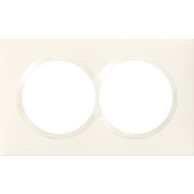 Legrand - plaque carrée spéciale dooxie 2 postes avec entraxe 57mm finition blanc réf 600807. disponible abidjan cote d'ivoire.