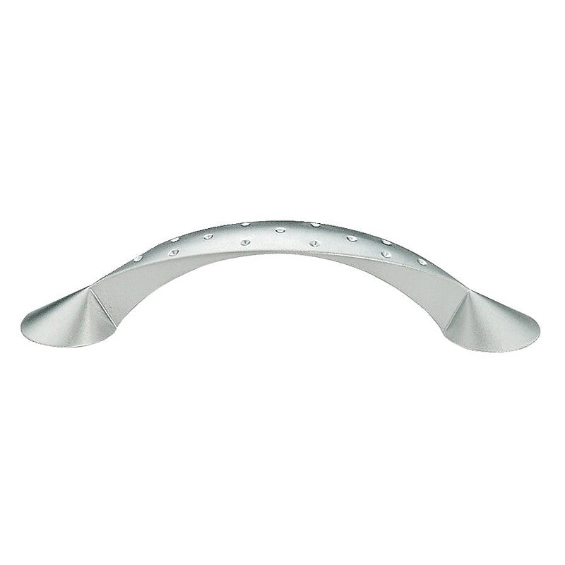 Poignée courbe perforée - entraxe 96 mm - zamak finition chromé mat. disponible abidjan cote d'ivoire.