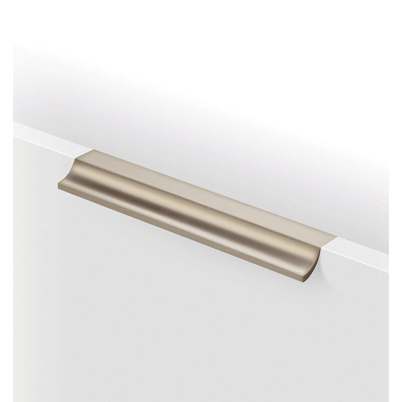 Poignée profil scoop 6801, entraxe 224 mm, longueur 320 mm, finition chromé mat. disponible abidjan cote d'ivoire.