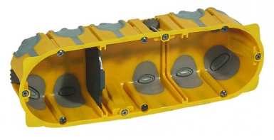 Boîte d'encastrement pour cloisons sèches 3 postes 6/8 mod. disponible abidjan cote d'ivoire.