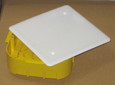 Boîte de dérivation " batik " cloison séche 120x165x40 mm. disponible abidjan cote d'ivoire.