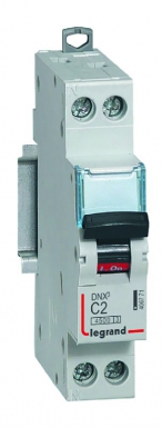 Disjoncteur phase+neutre dnx³4500 6ka arrivée et sortie borne à vis - 1p+n 230v~ 10a courbe c - 1 module. disponible abidjan cote d'ivoire.