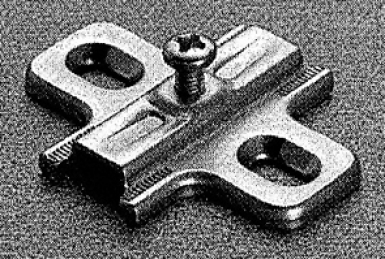 Embase " domi " zamac b3,5 din 7983 h = 0​ ​. disponible abidjan cote d'ivoire.