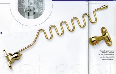 Entrebâilleur pour fenêtres 2 vantaux cadenassable chromé blister. disponible abidjan cote d'ivoire.