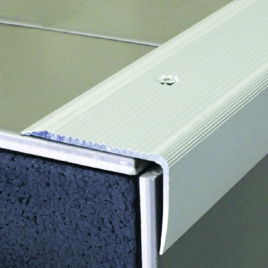 Nez de marche strié 44v 50x32x3 mm - 3,00 m à visser - aluminium anodisé naturel. disponible abidjan cote d'ivoire.