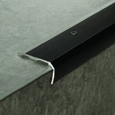 Nez de marche strié 6v 36x18 mm ép. disponible abidjan cote d'ivoire.