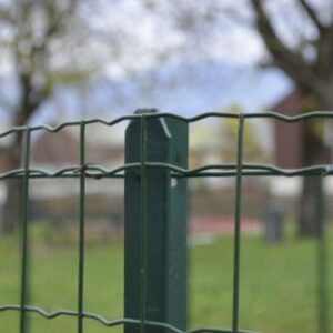 Piquet té intermédiaire, acier galvanisé protection epoly vert - section té 30x30x3,5 mm - hauteur 2,25 m. disponible abidjan cote d'ivoire.