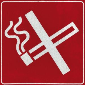 Plaquette plexiglas adhésive 90x90 mm défense de fumer. disponible abidjan cote d'ivoire.