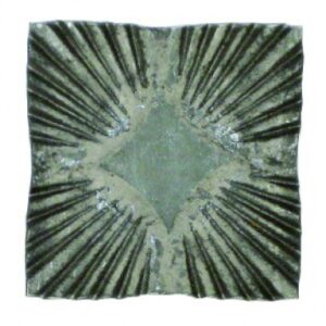 Platine carré décor strié dimensions 75x75 mm ép. disponible abidjan cote d'ivoire.