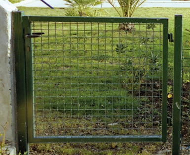 Portillon résidentiel - treillis 50*50 vert ral 6005 - l. disponible abidjan cote d'ivoire.