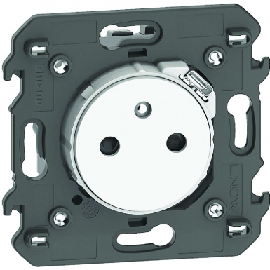 Prise de courant surface avec chargeur usb type-c living now avec enjoliveur blanc et support - 2 modules. disponible abidjan cote d'ivoire.