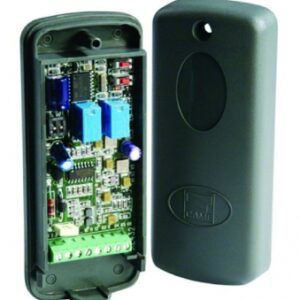 Récepteur universel bicanal 12/24 v a. disponible abidjan cote d'ivoire.