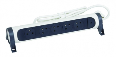 Rallonge multiprise rotative avec 5 prises de courant surface et interrupteur avec cordon 1,5m - blanc et gris foncé. disponible abidjan cote d'ivoire.