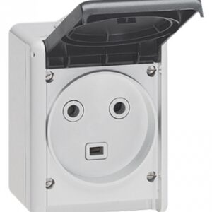 Socle saillie plexo 2p+t 32a 400v à volet polyester 96x119 mm col. disponible abidjan cote d'ivoire.