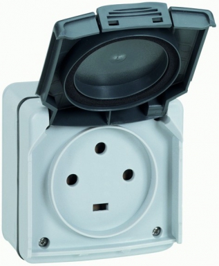 Socle saillie plexo 3p+t 20a 400v à volet matière moulée 84x77 mm col. disponible abidjan cote d'ivoire.