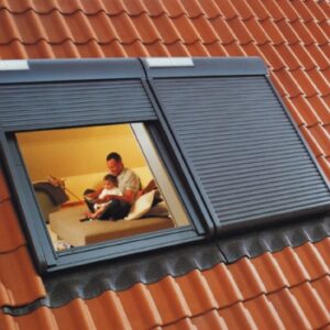 Volet roulant électrique sml mk 04 pour fenêtres velux 304. disponible abidjan cote d'ivoire.